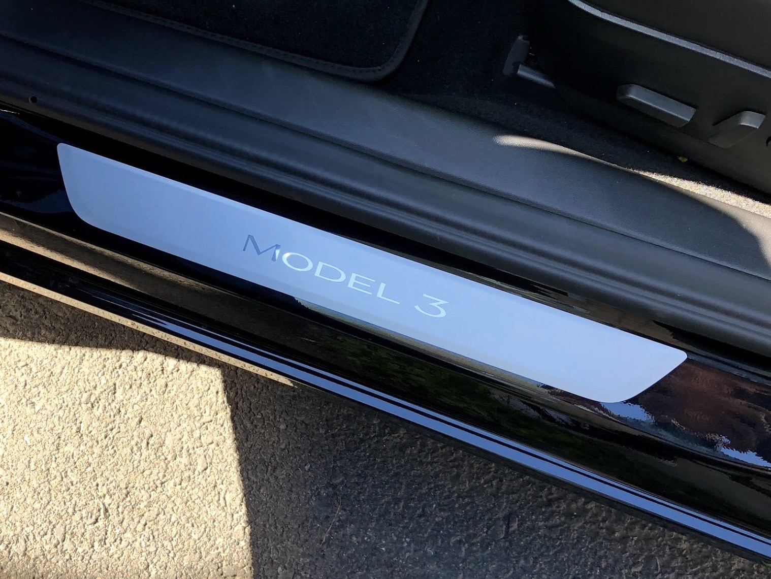 Black titanium Stainless Steel Car Rear Door Sill Scuff Plate Protectors Trim for Tesla Model 3 2019 Suuonee Rear Door Protectors 